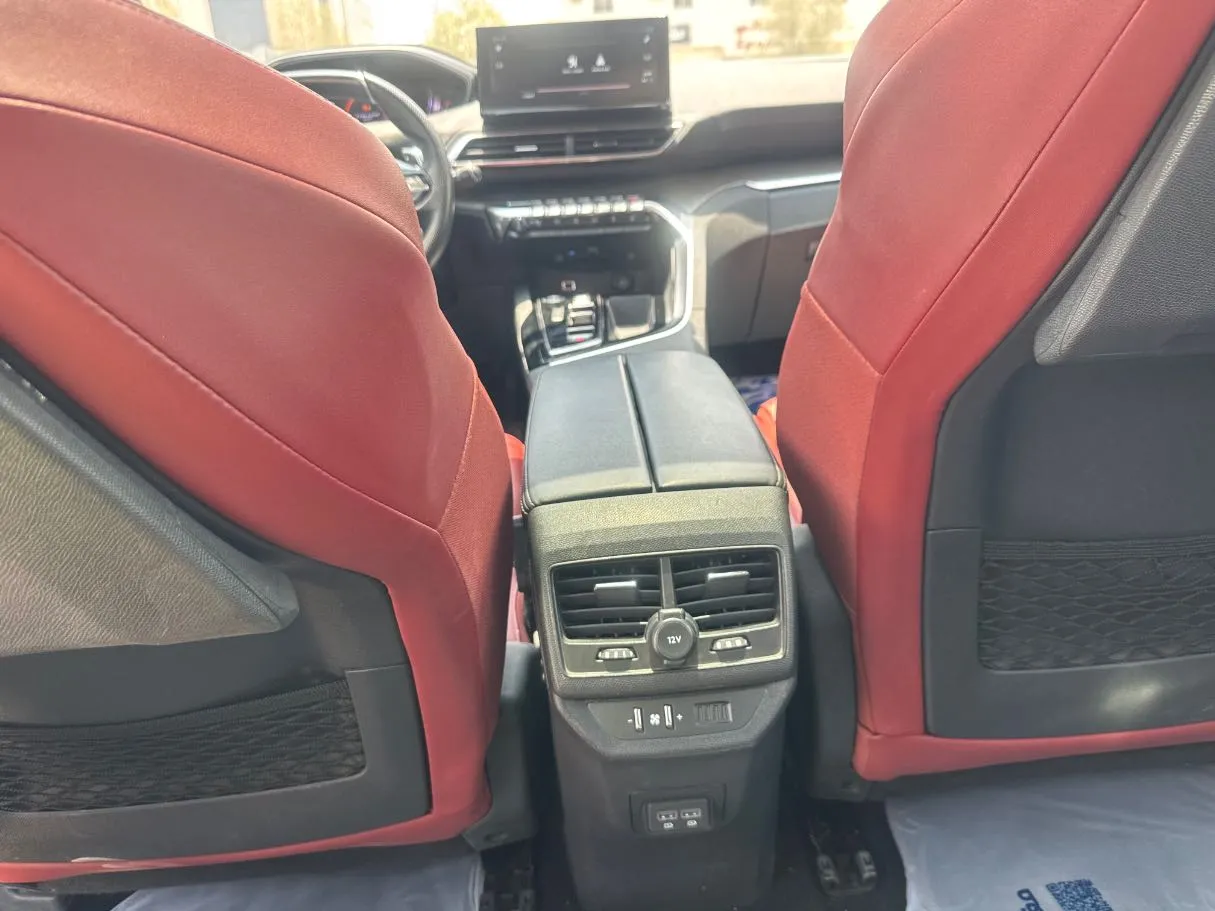 Car image 20