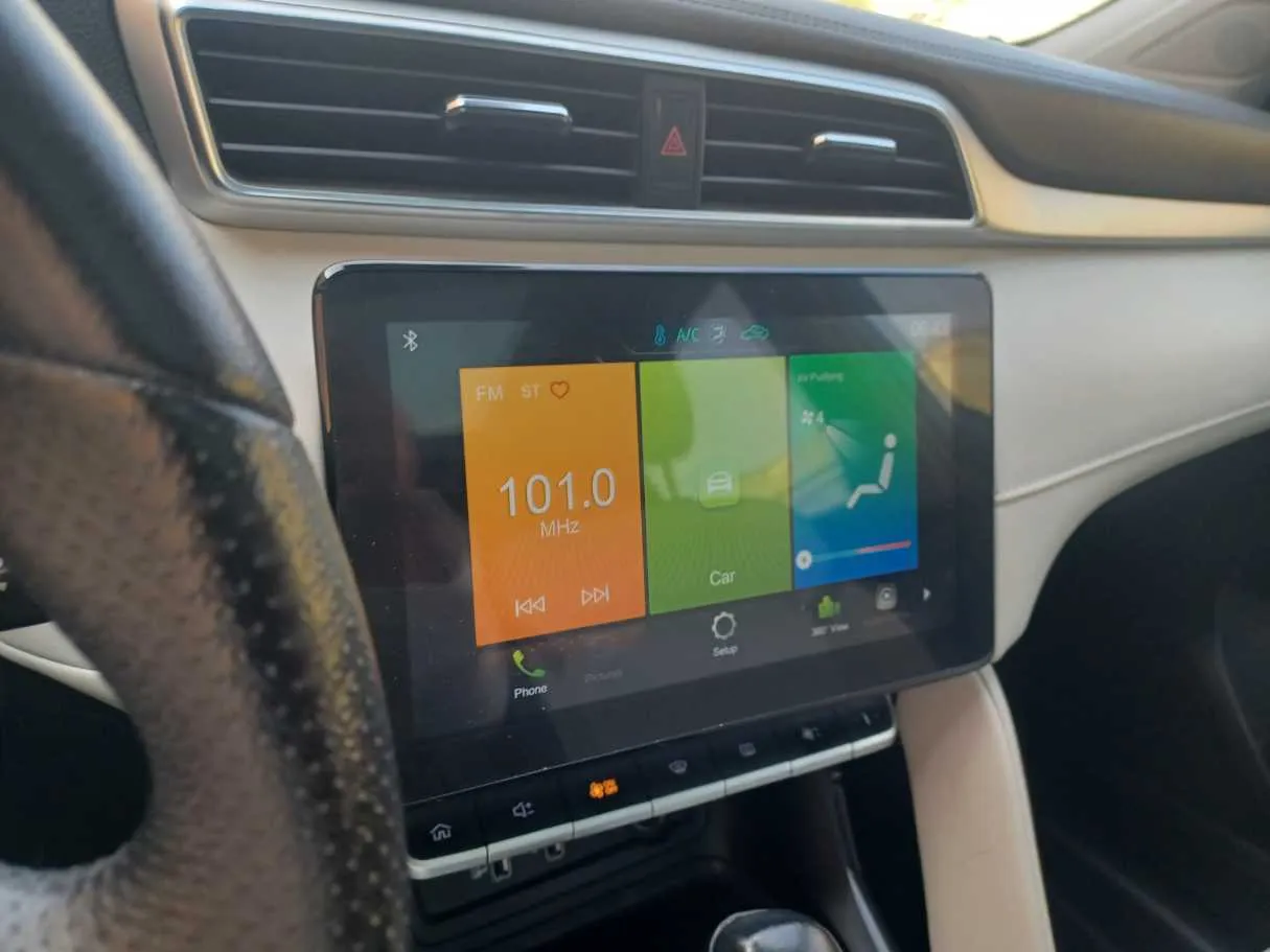 Car image 18