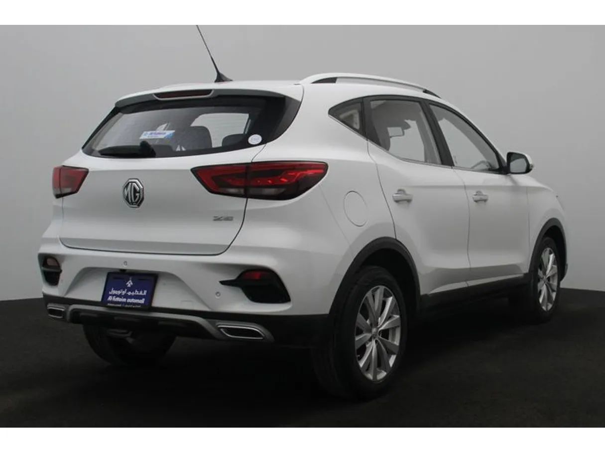 Car image 2