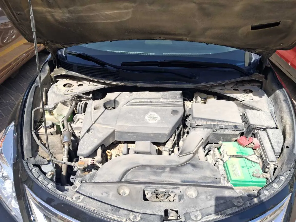 Car image 19