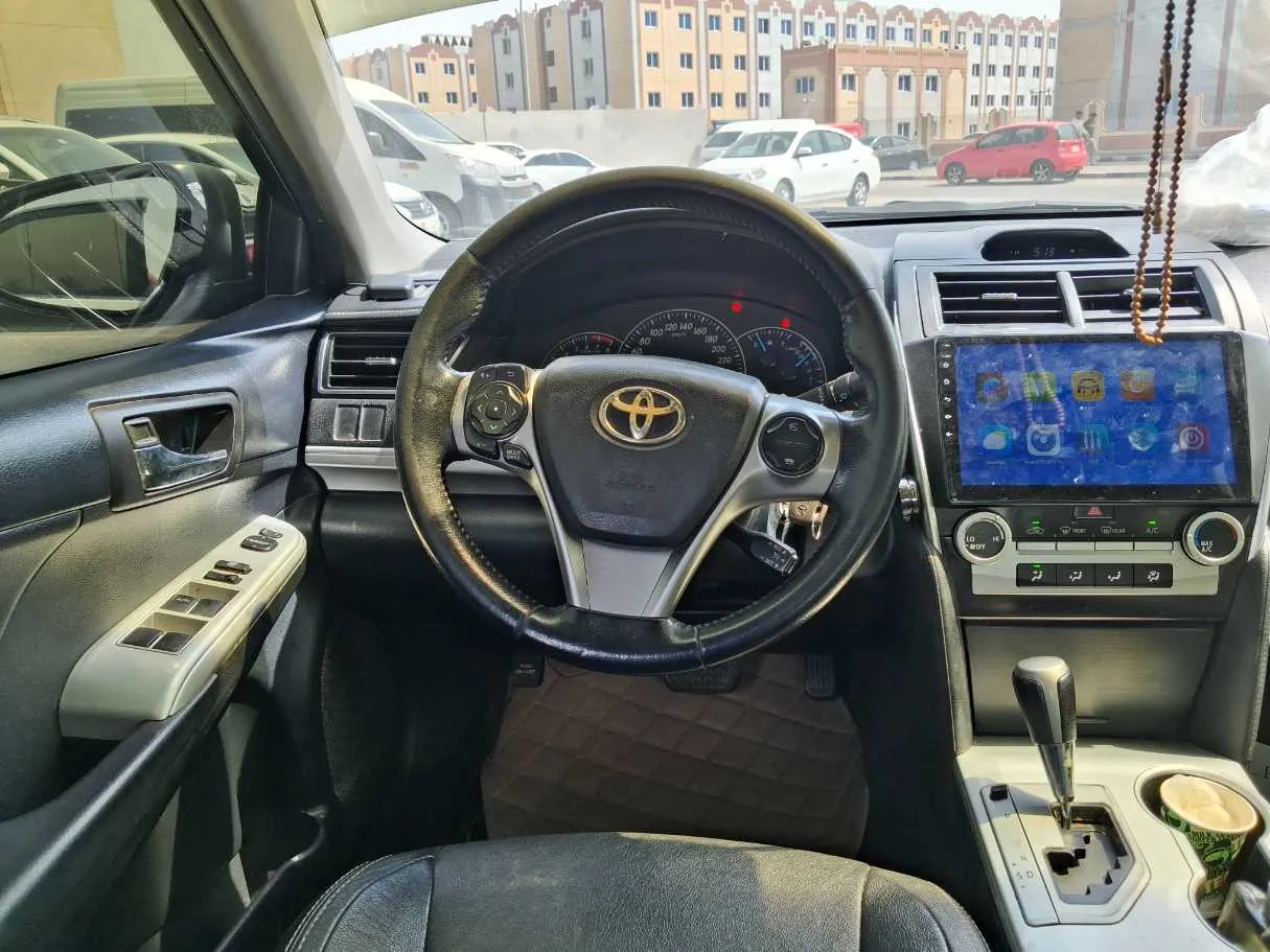 Car image 15