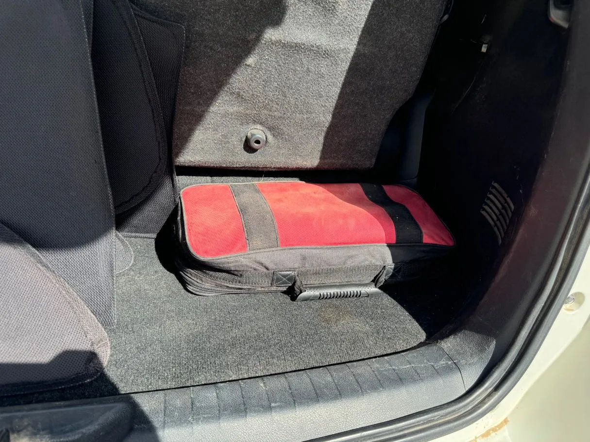 Car image 22