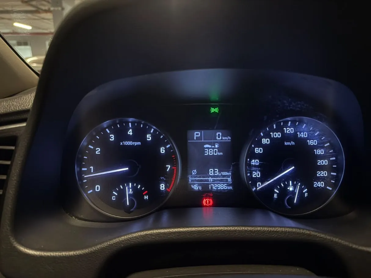 Car image 17