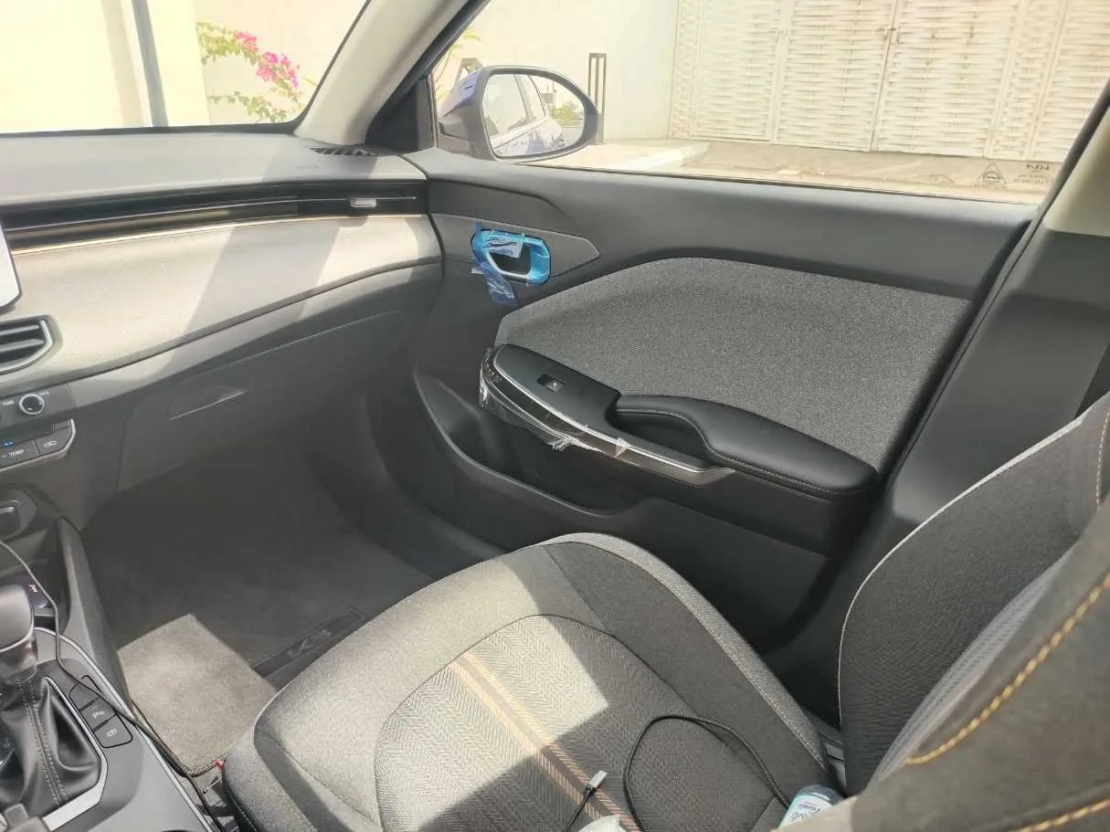 Car image 33