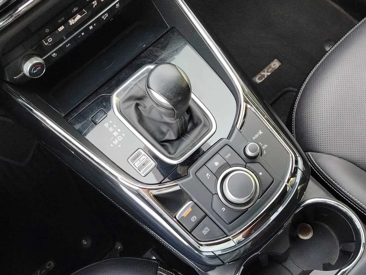 Car image 21