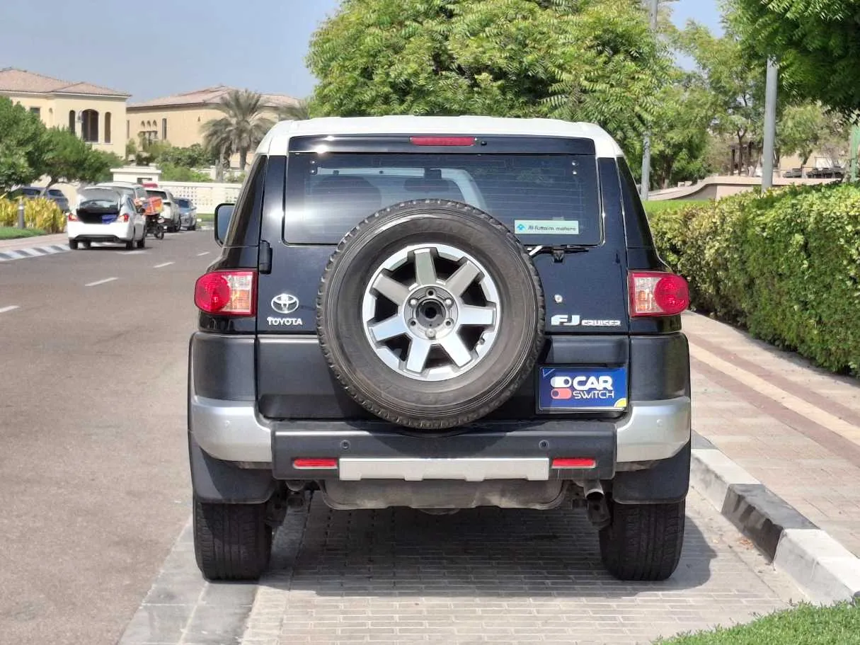 Car image 6