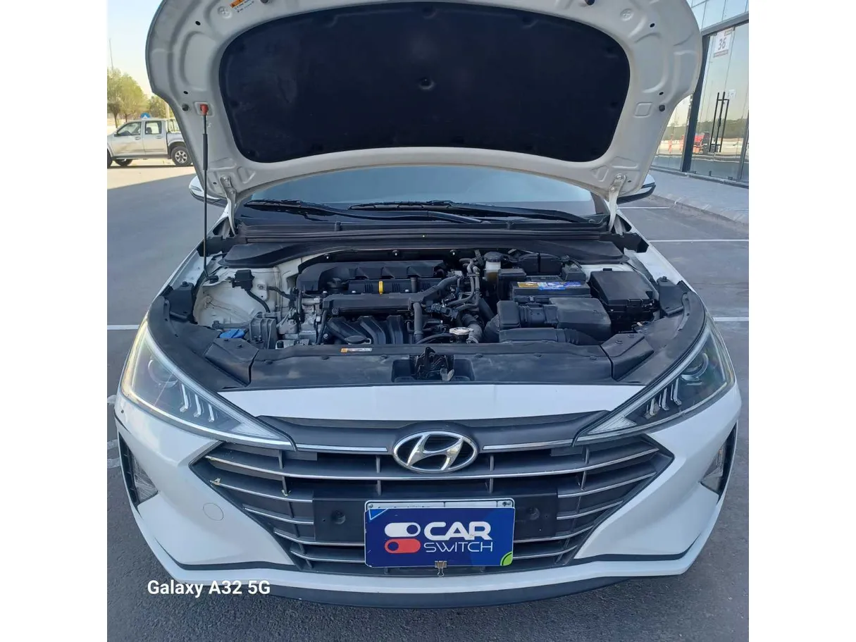 Car image 30