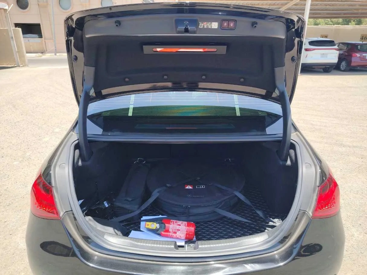 Car image 23