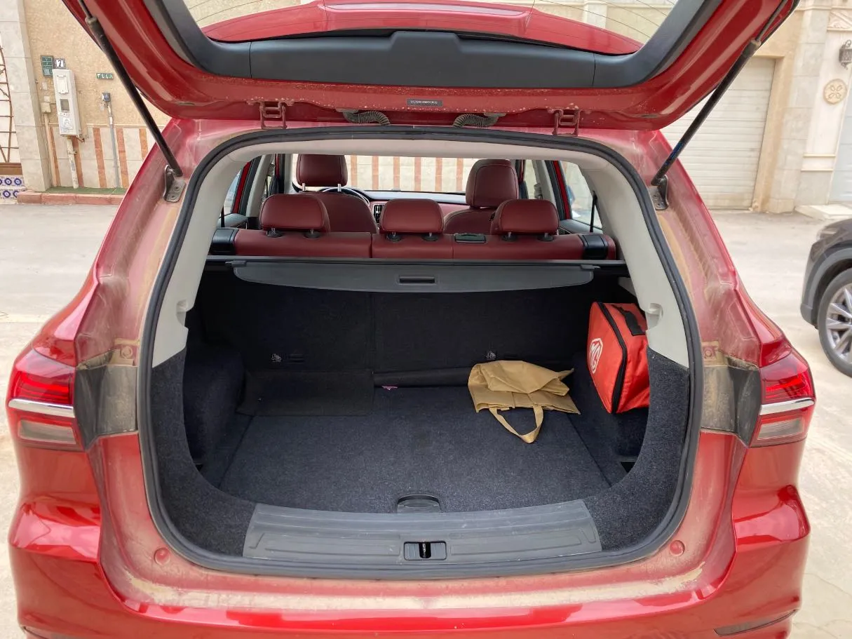 Car image 20