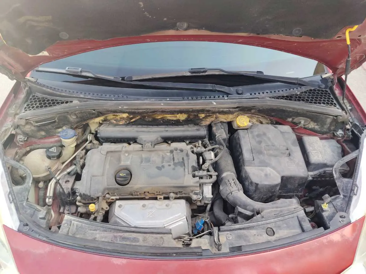 Car image 29