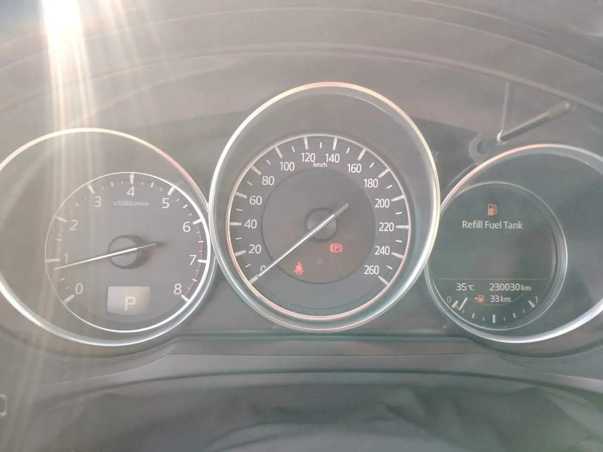 Car image 29