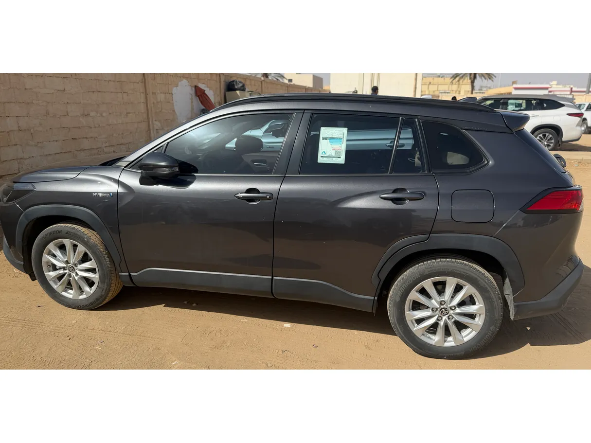 Car image 2