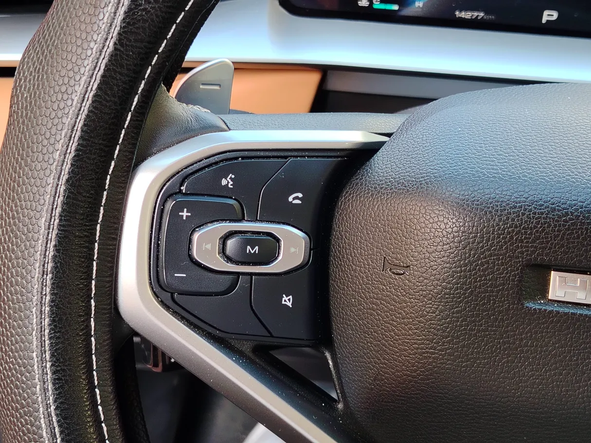Car image 34