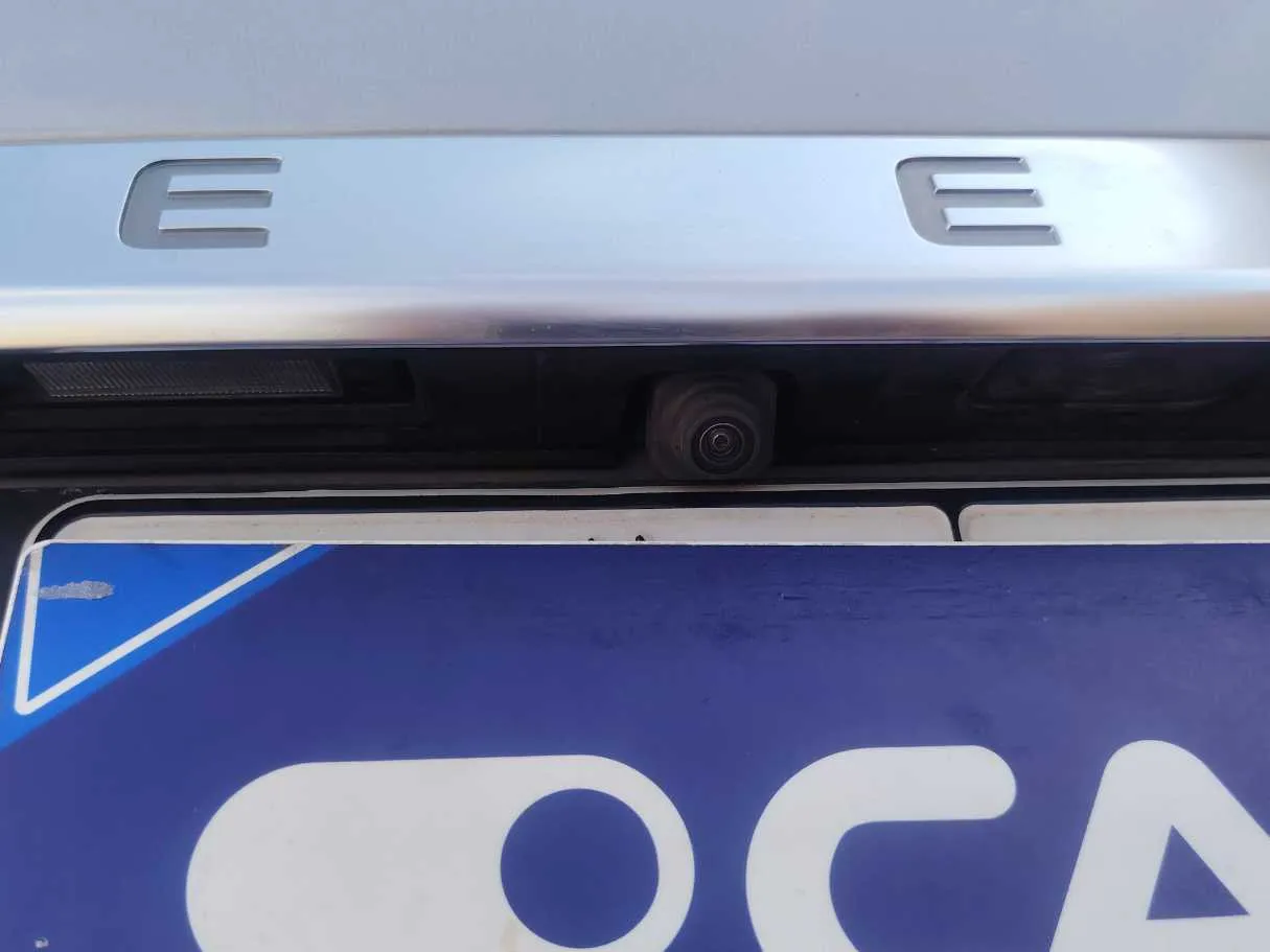 Car image 28
