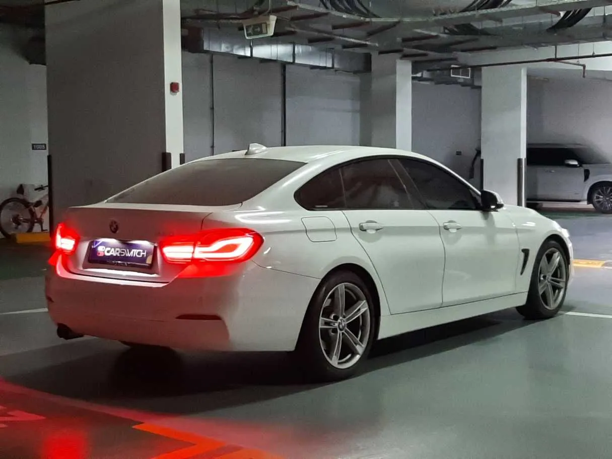 Car image 5