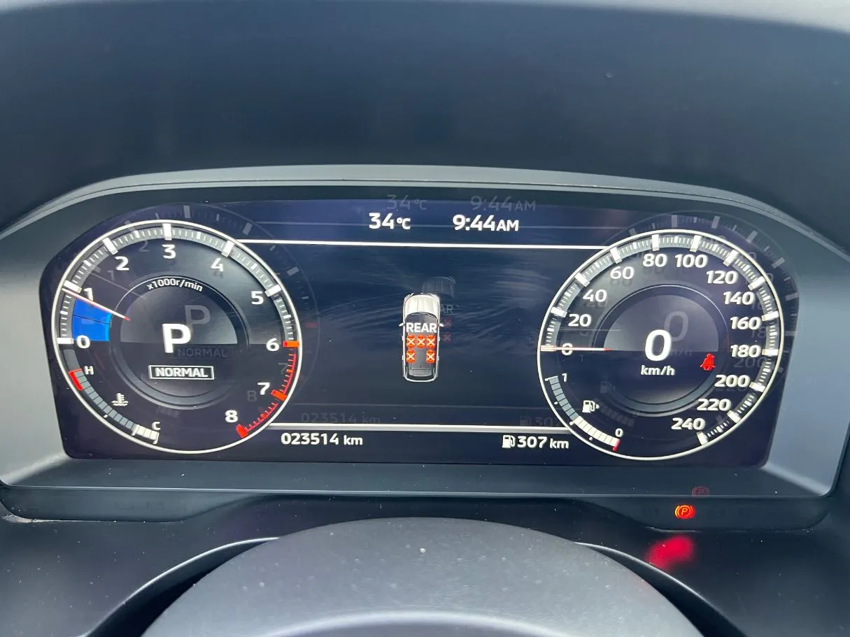Car image 21