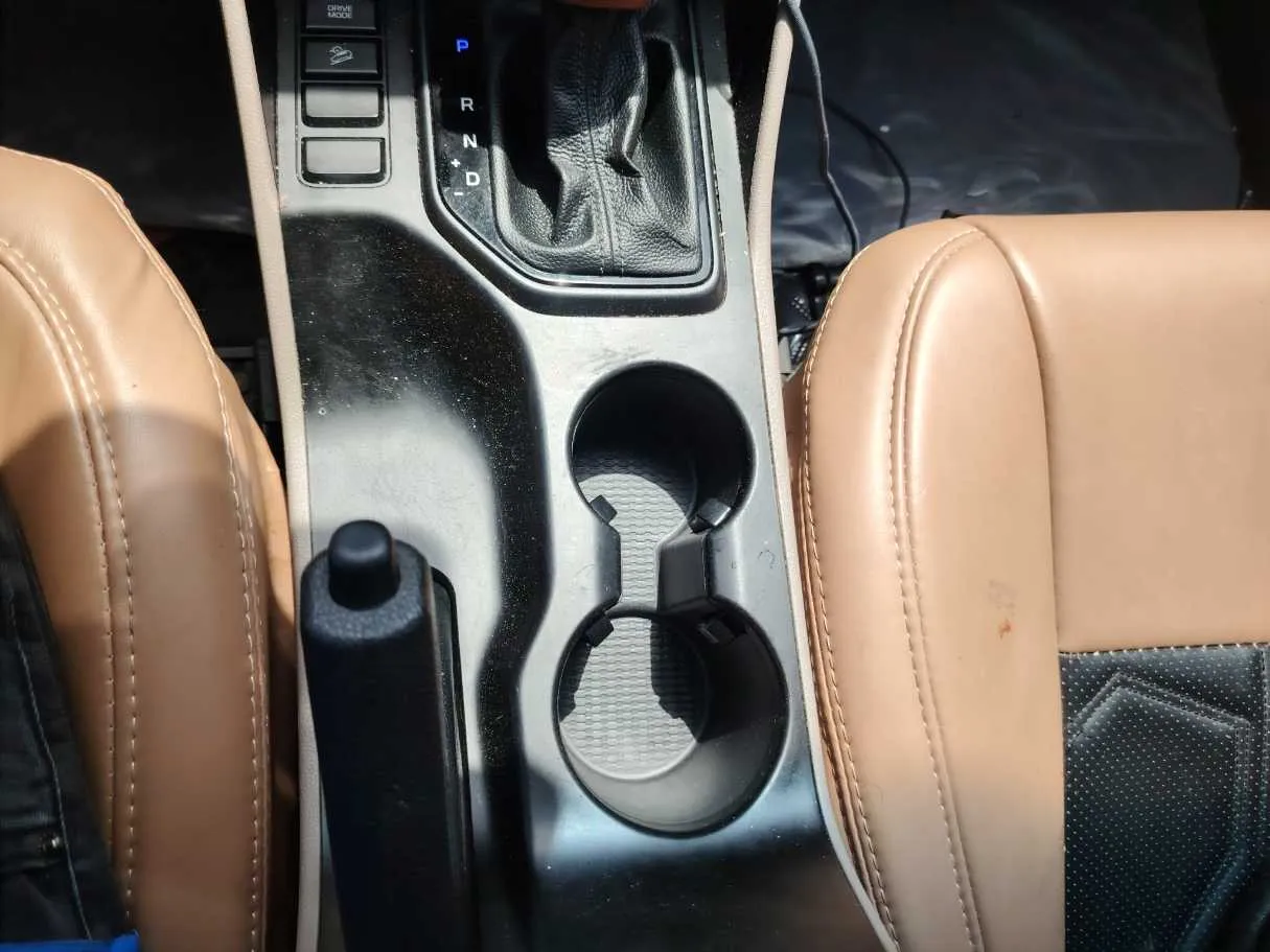 Car image 23