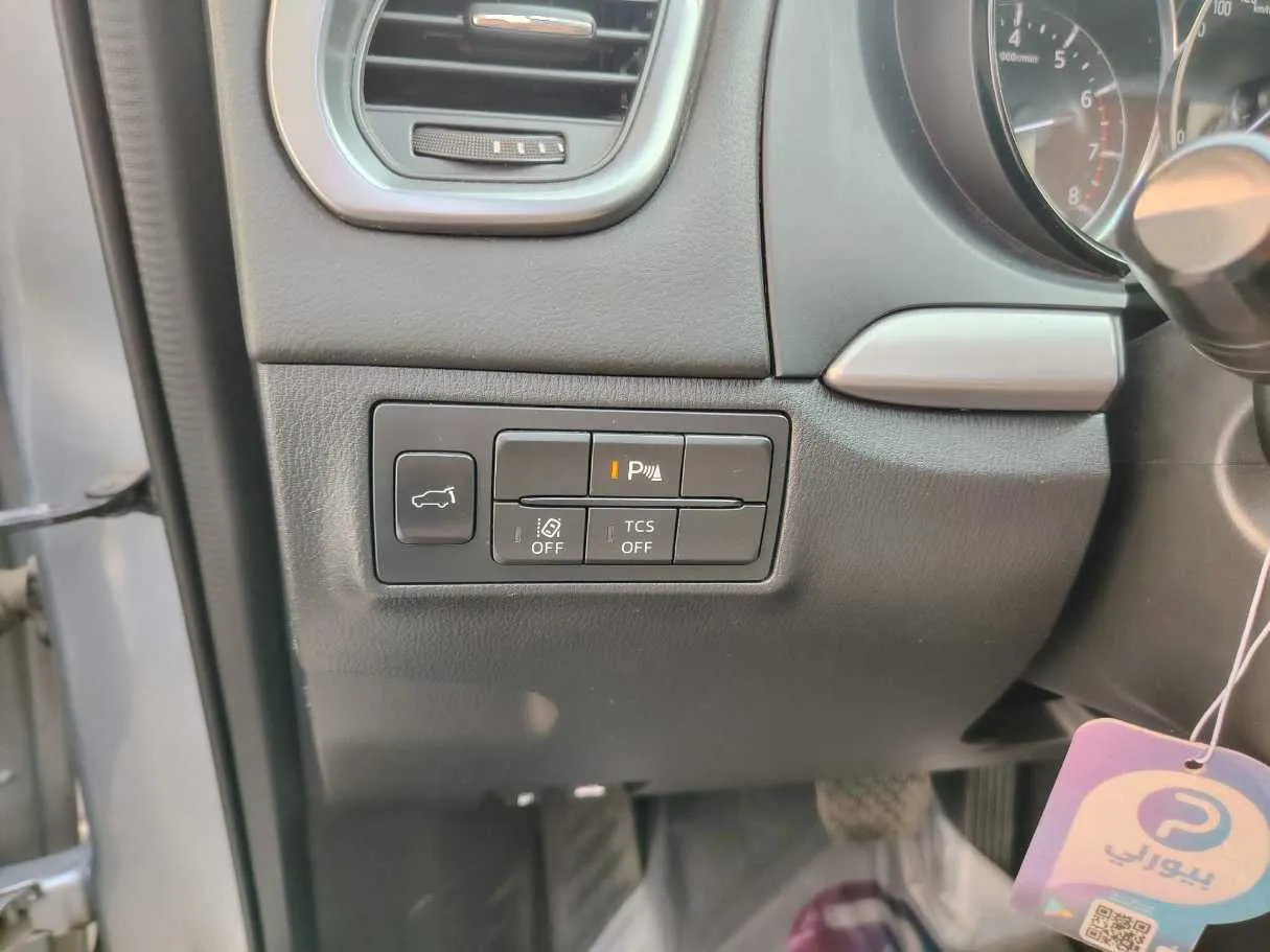 Car image 37