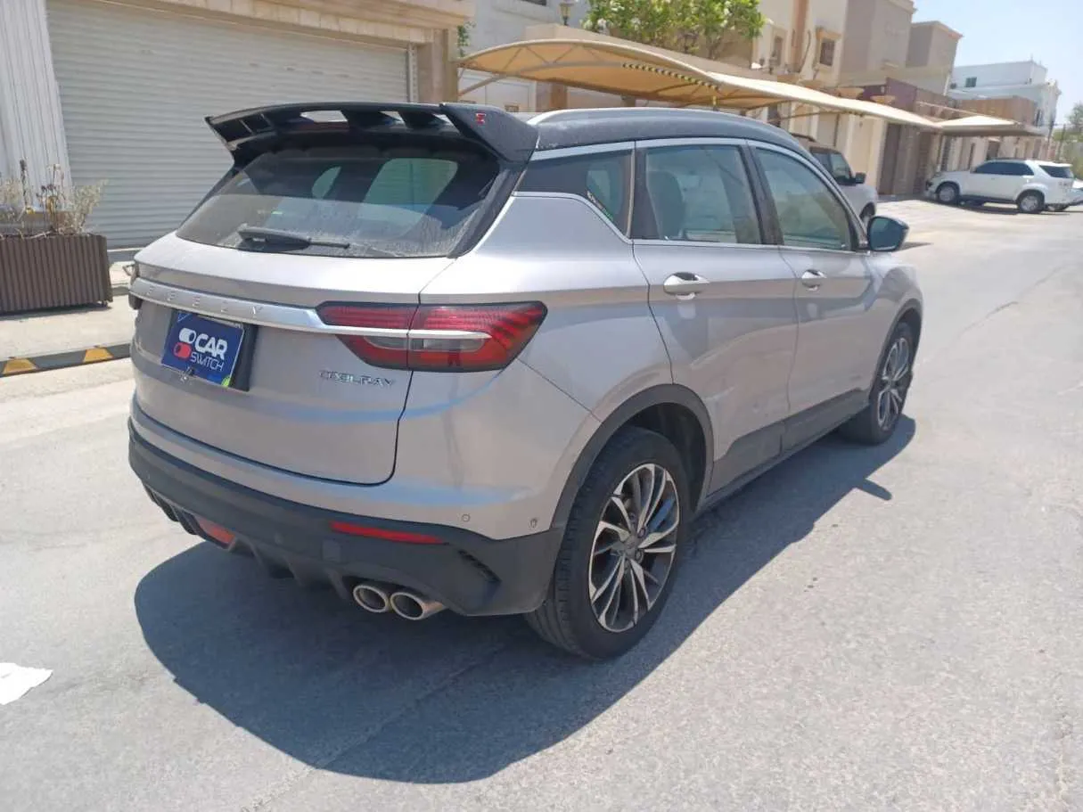 Car image 5