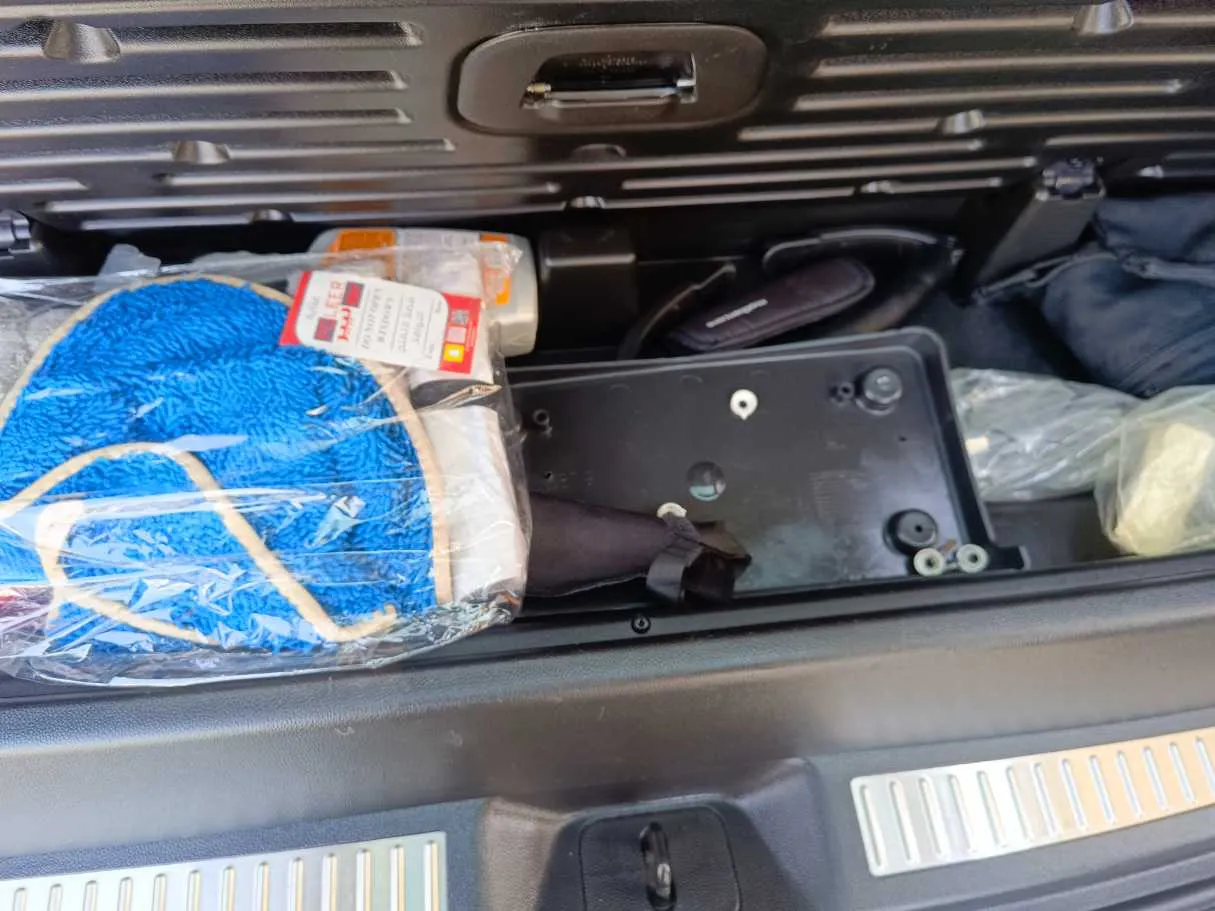 Car image 41
