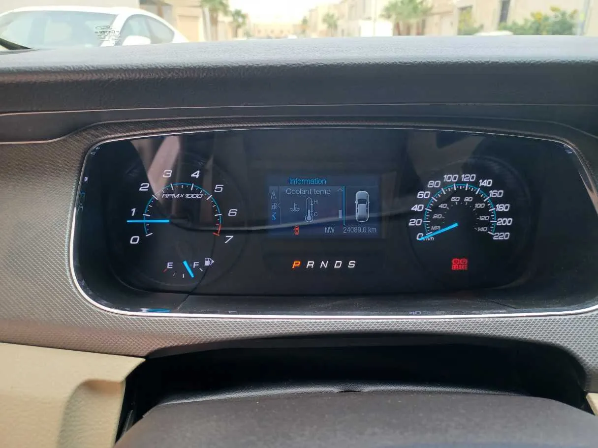 Car image 21