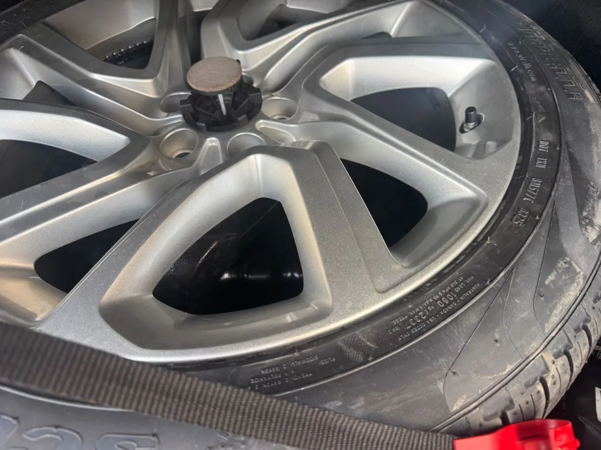 Car image 21