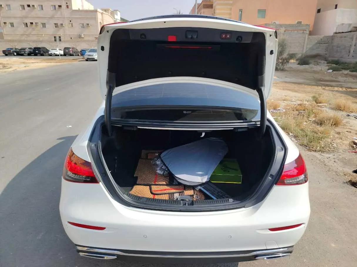 Car image 29