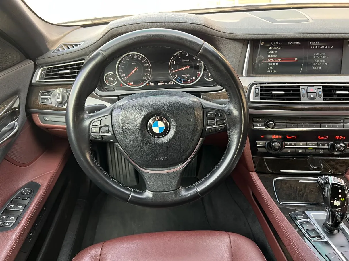 Car image 21