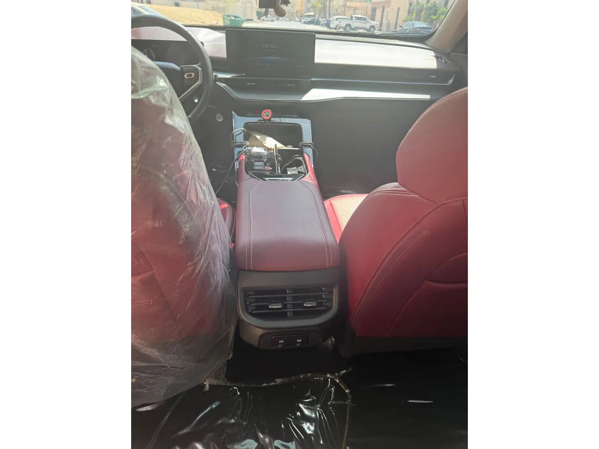 Car image 20