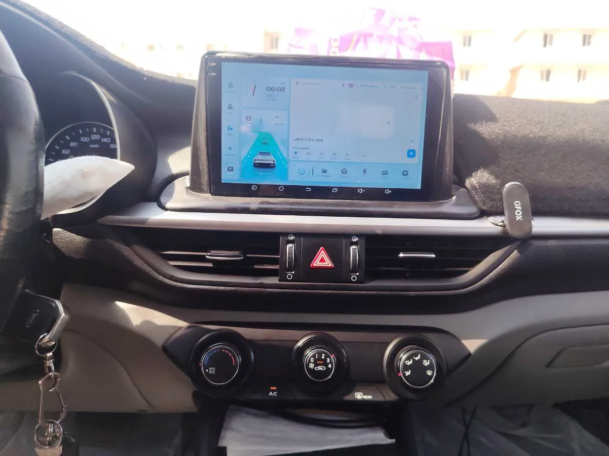 Car image 21