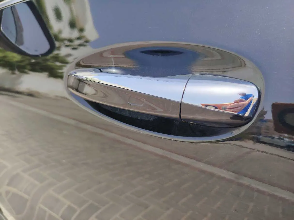 Car image 25