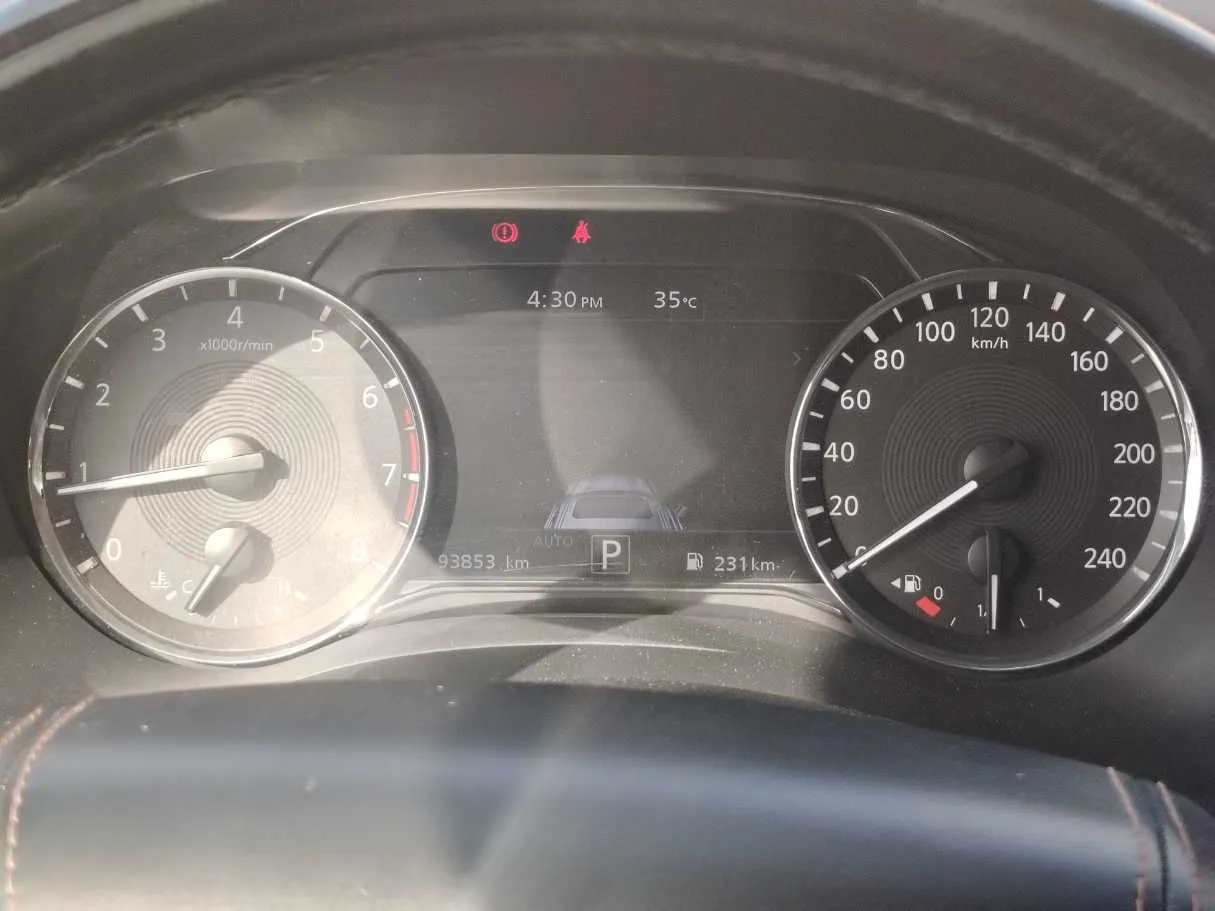 Car image 23