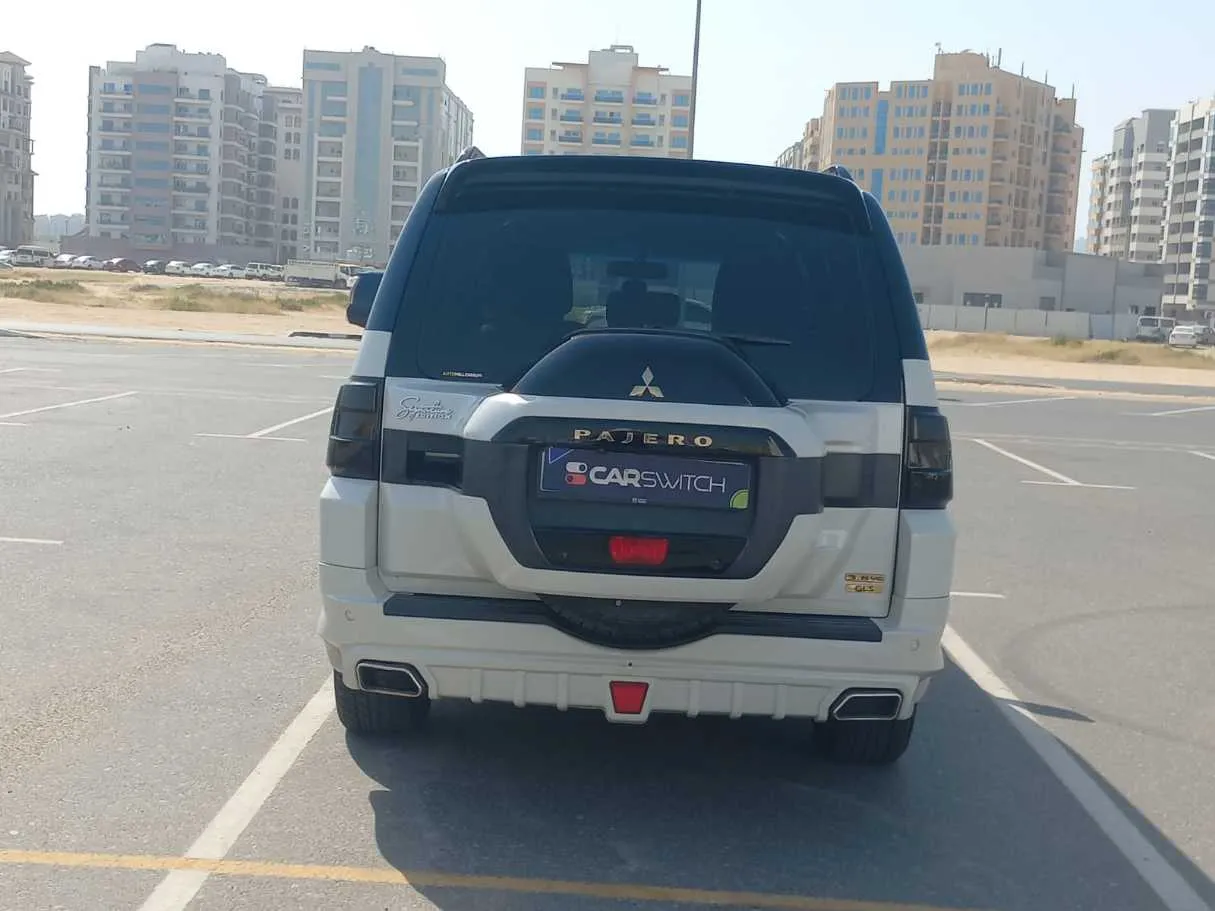 Car image 6