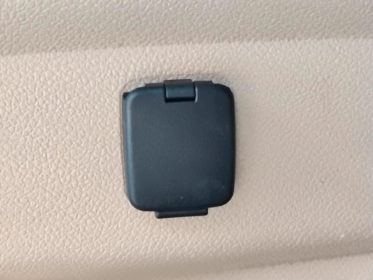 Car image 34