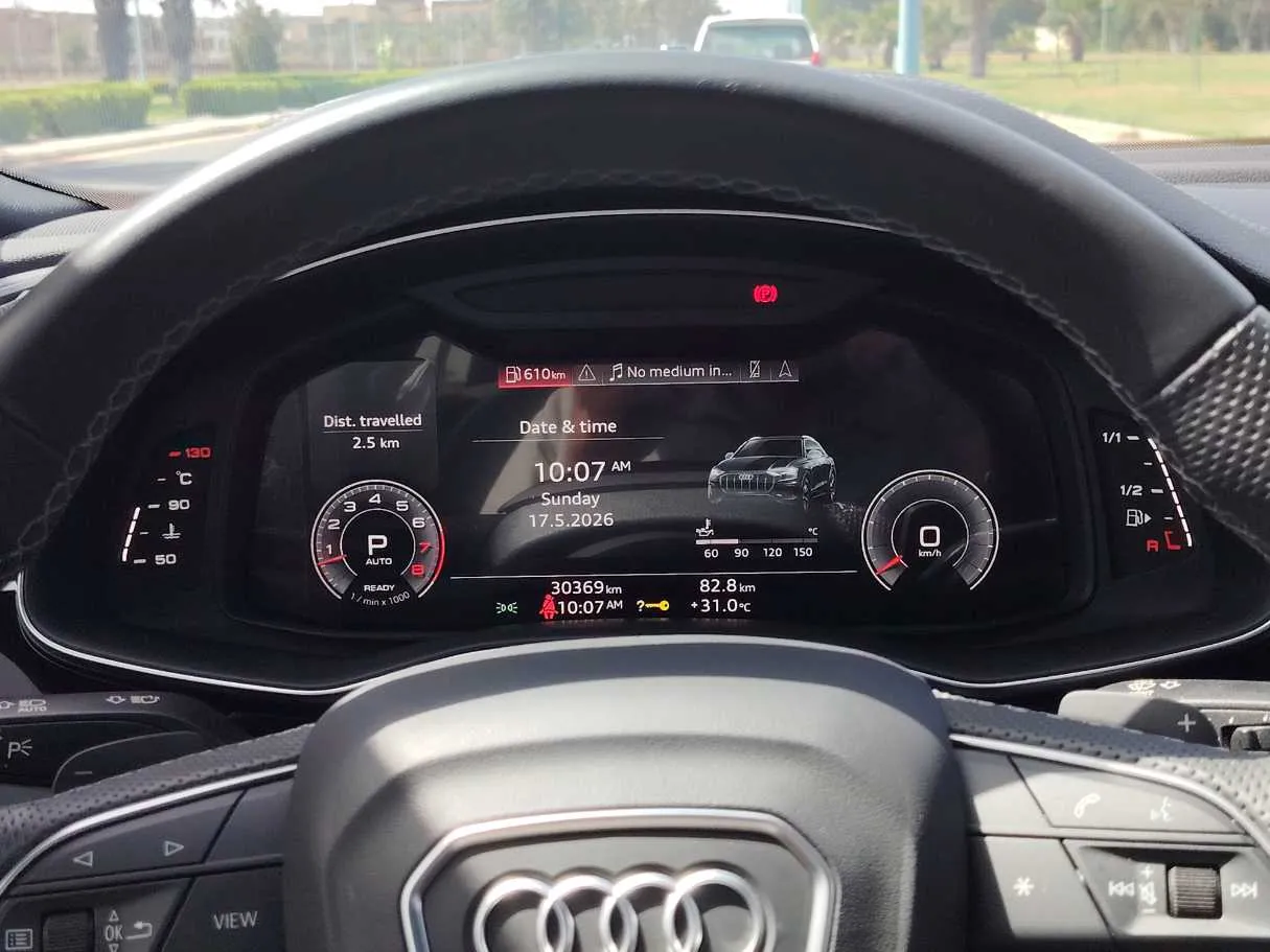 Car image 24