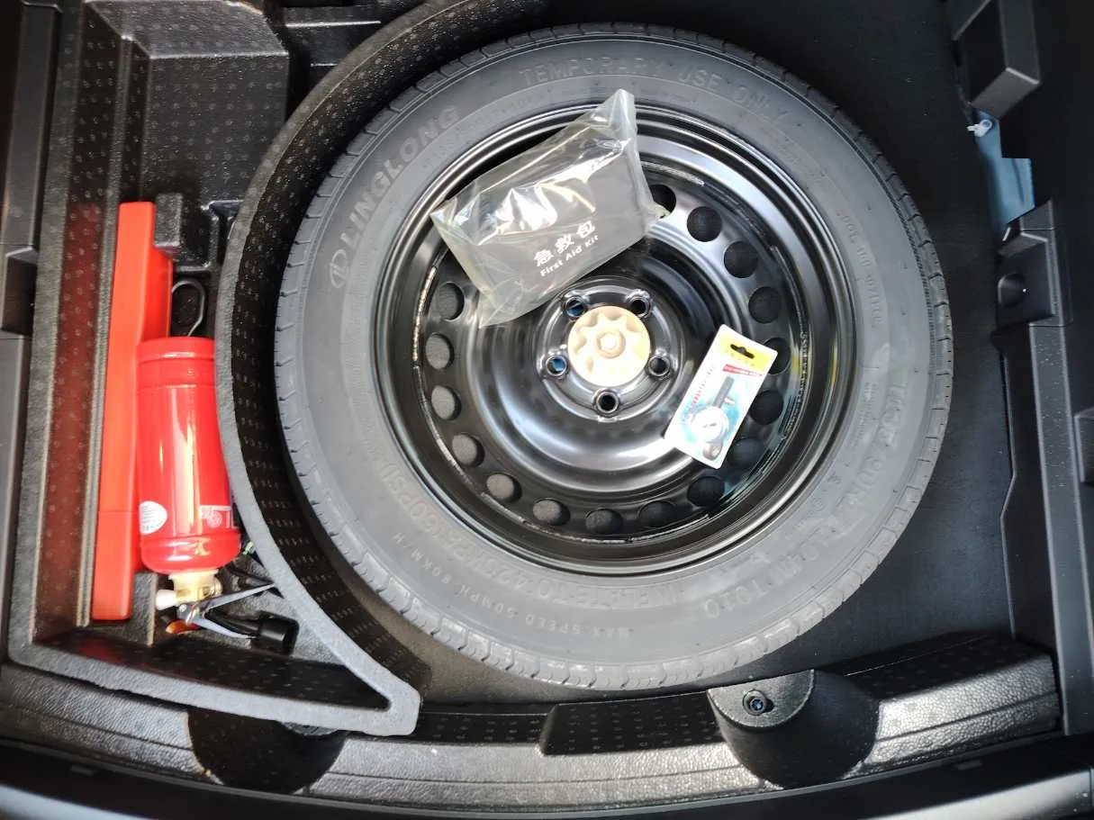 Car image 37