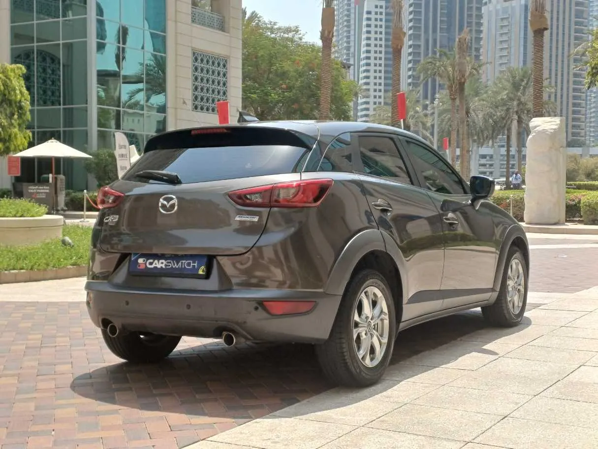 Car image 5