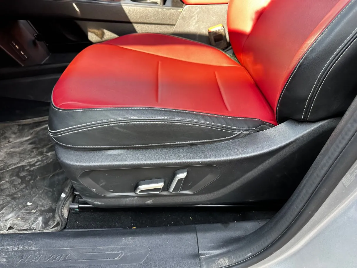 Car image 27