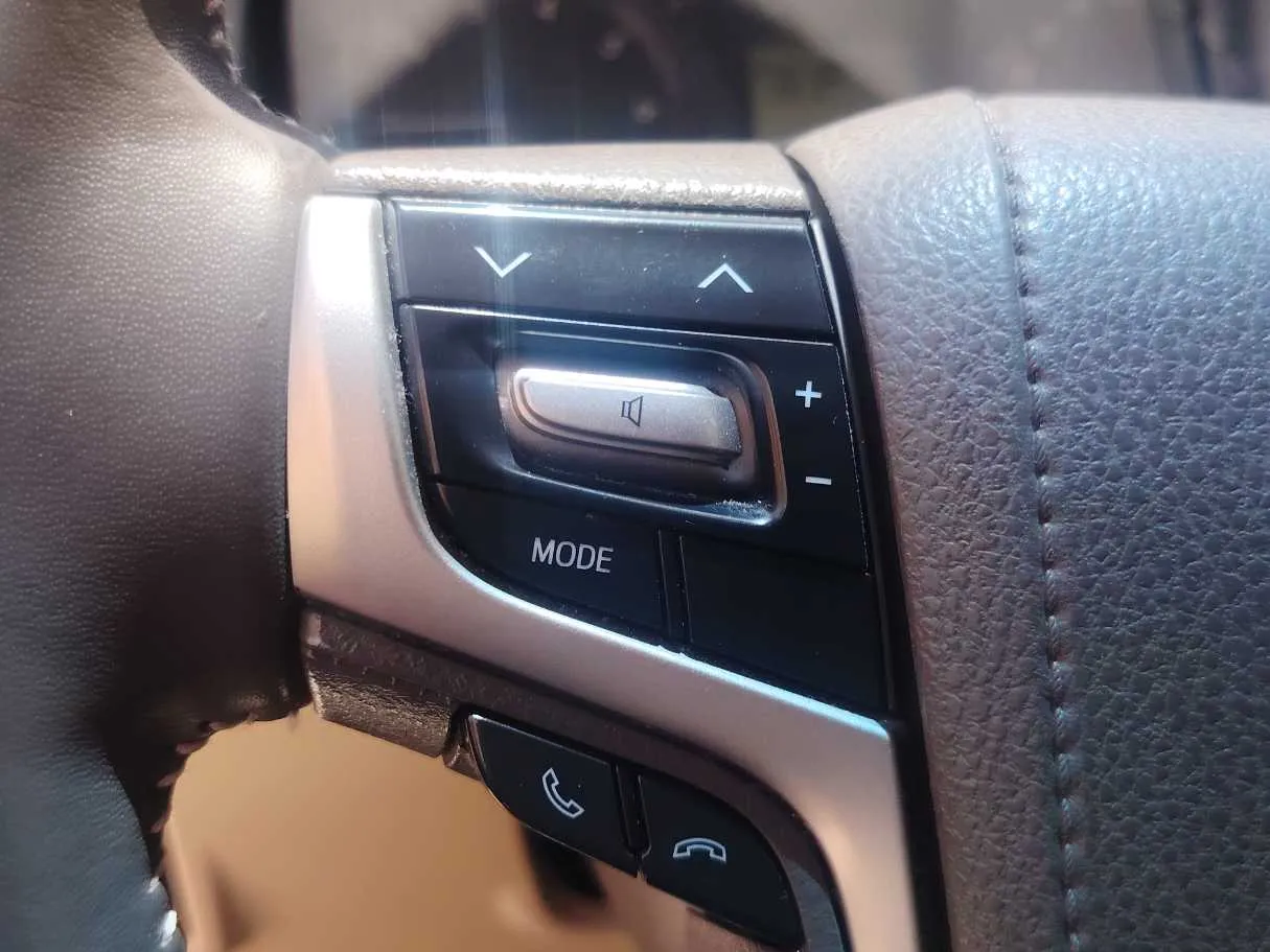 Car image 29