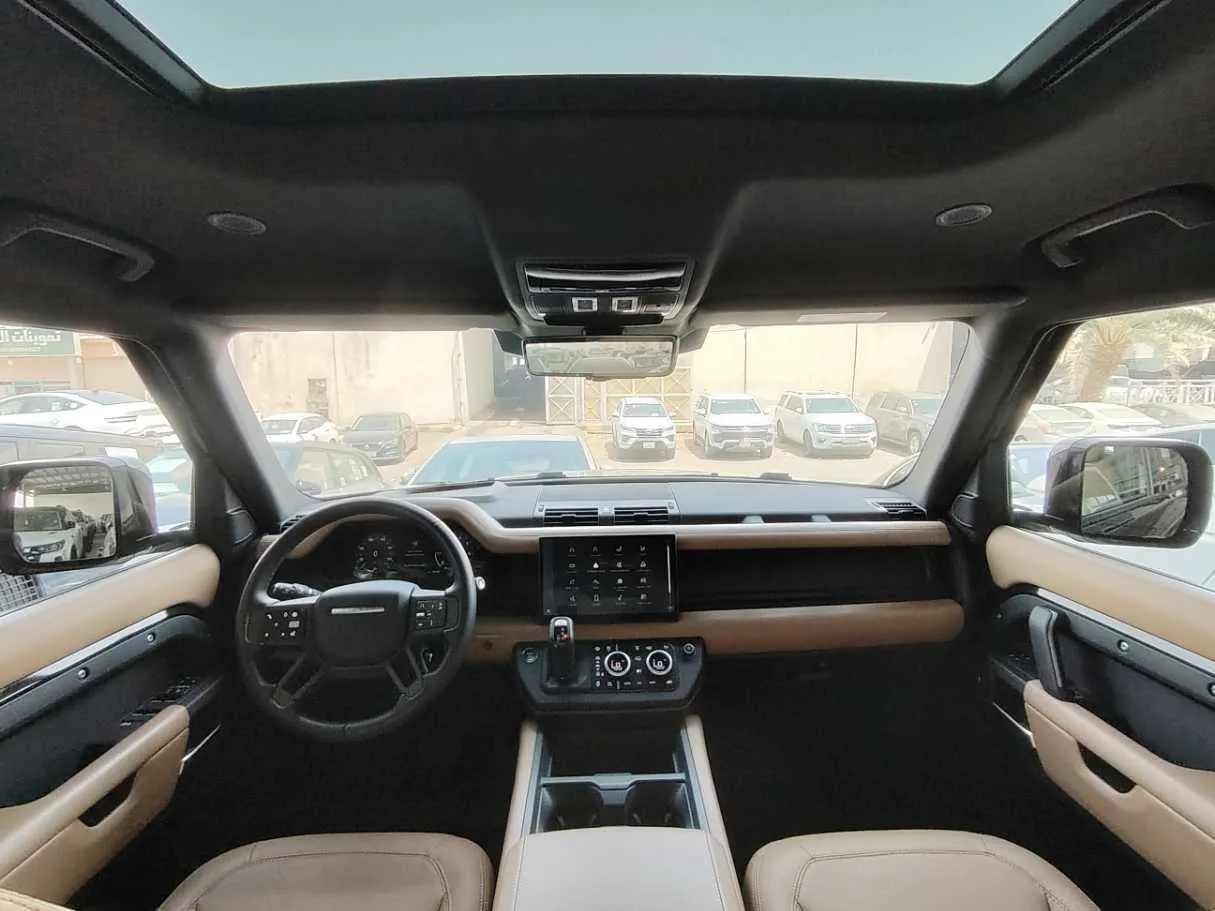 Car image 23