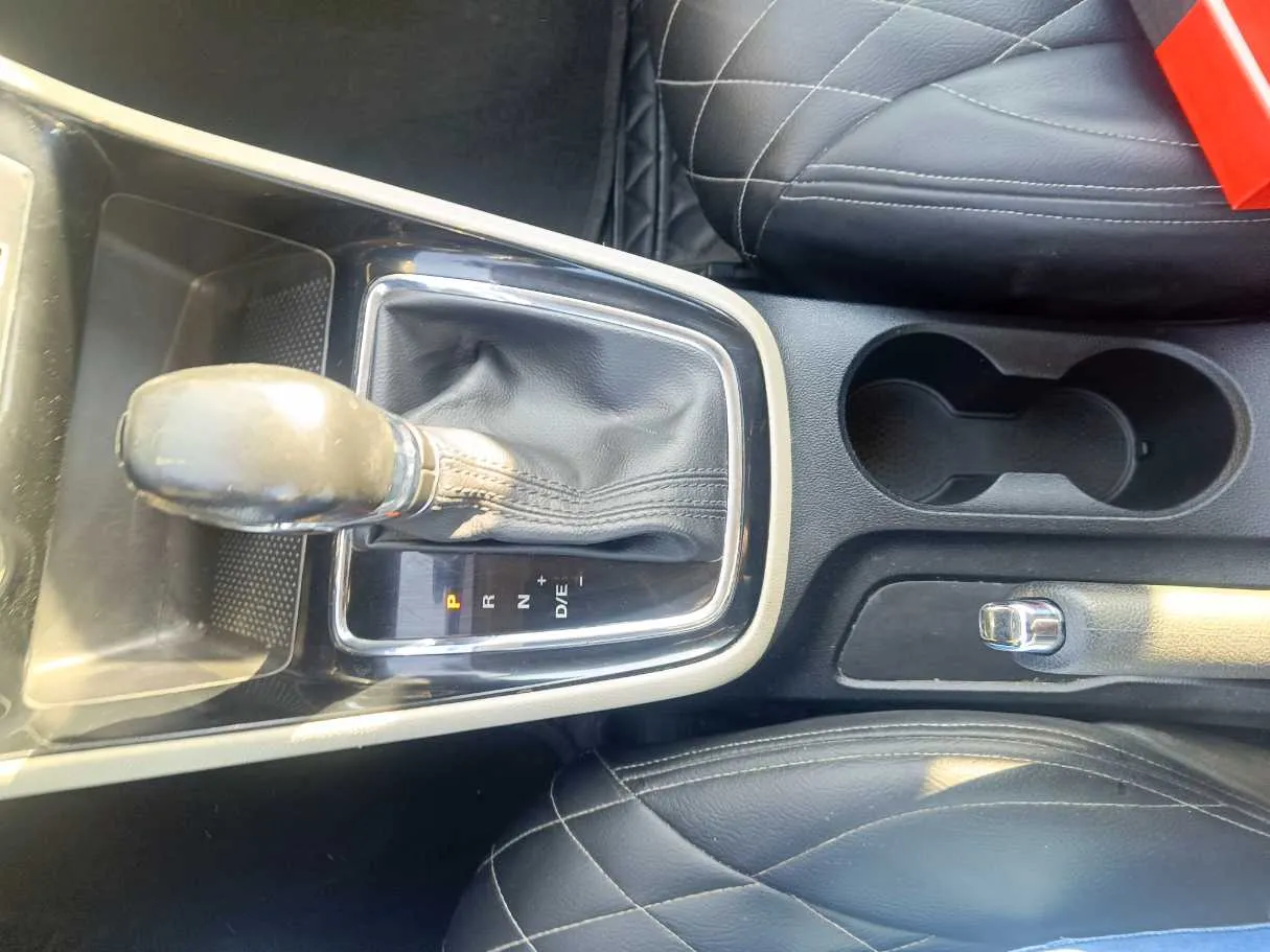 Car image 20