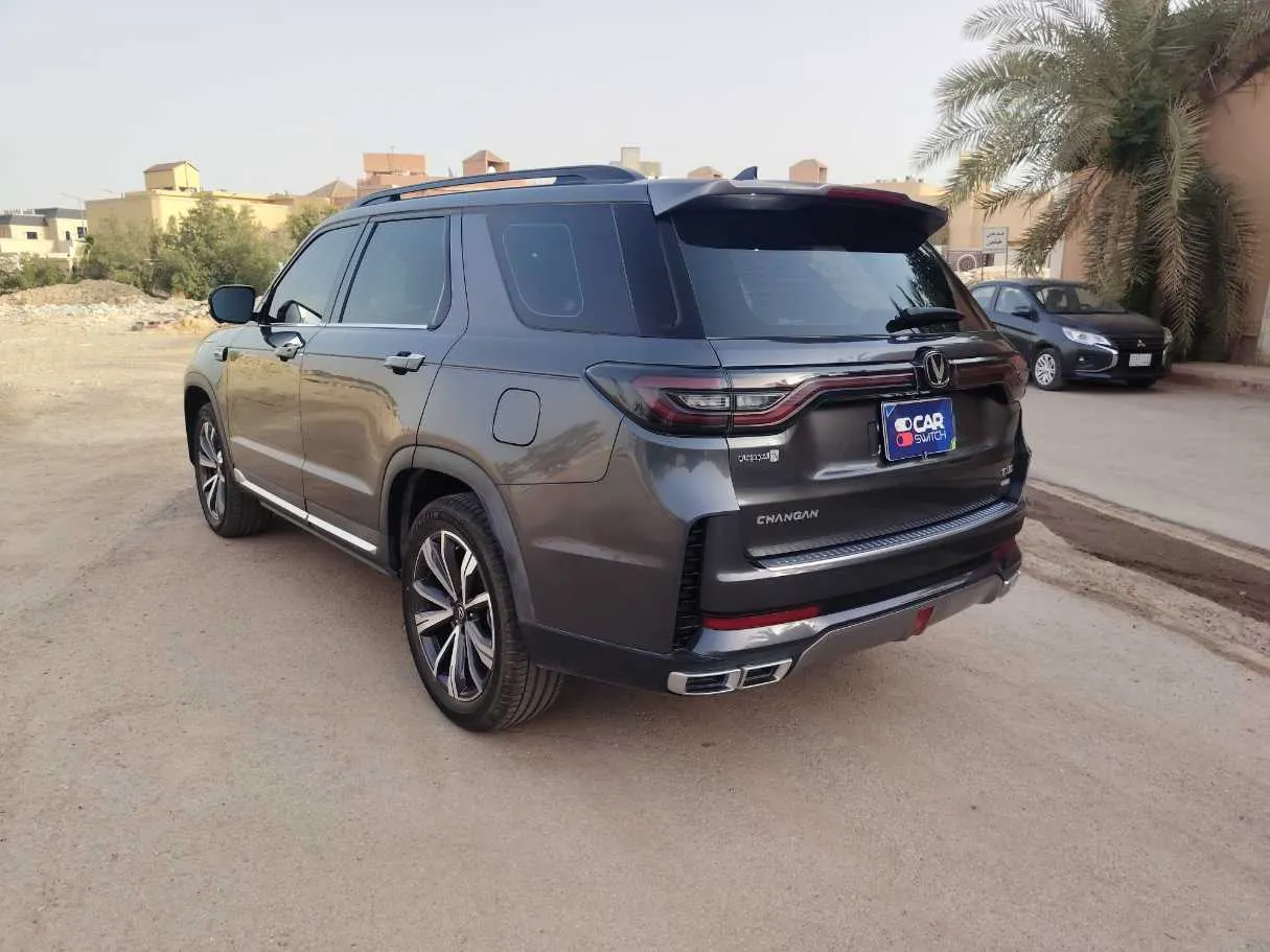 Car image 7