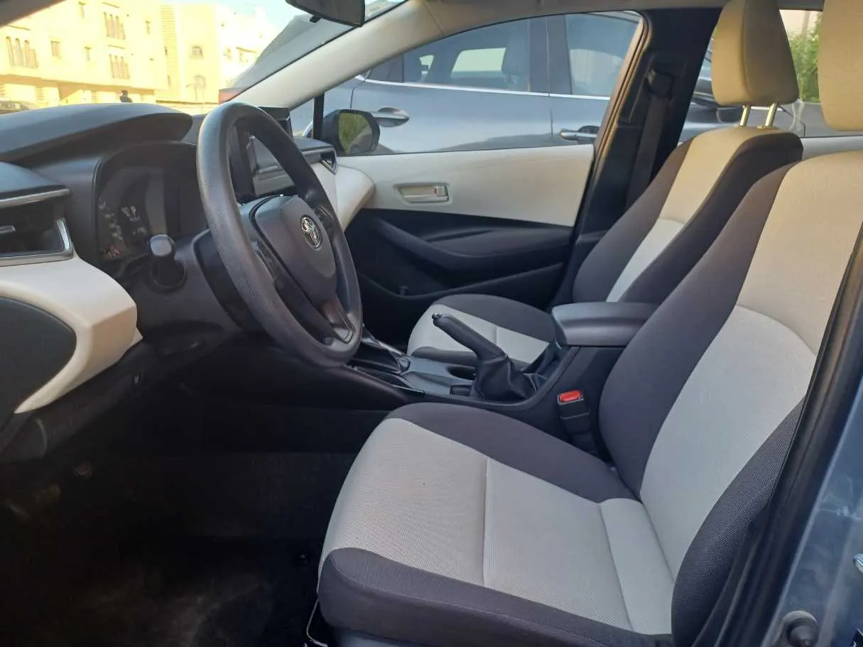 Car image 13