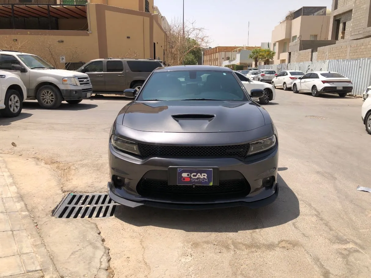 Car image 2