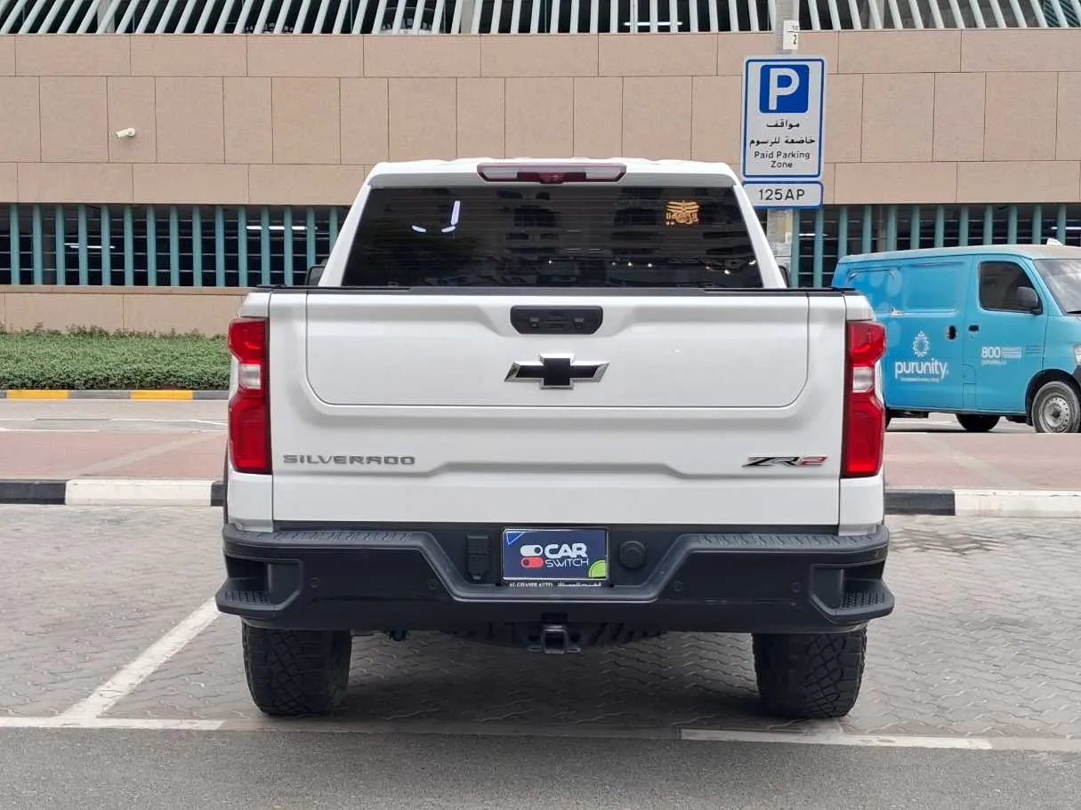 Car image 6