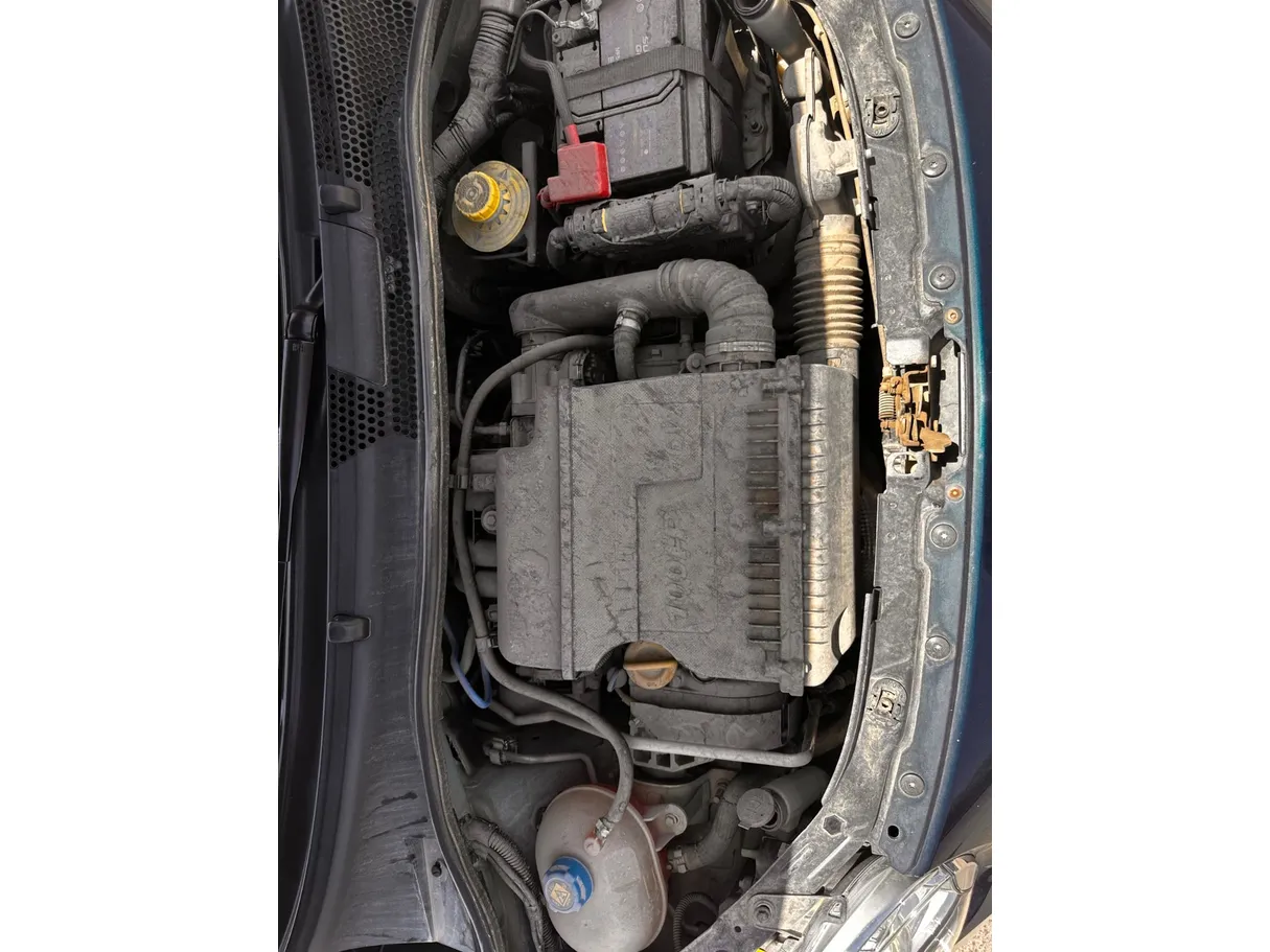 Car image 21