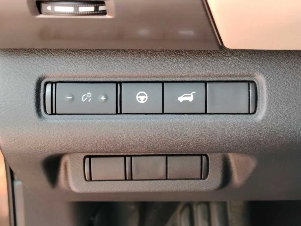 Car image 29