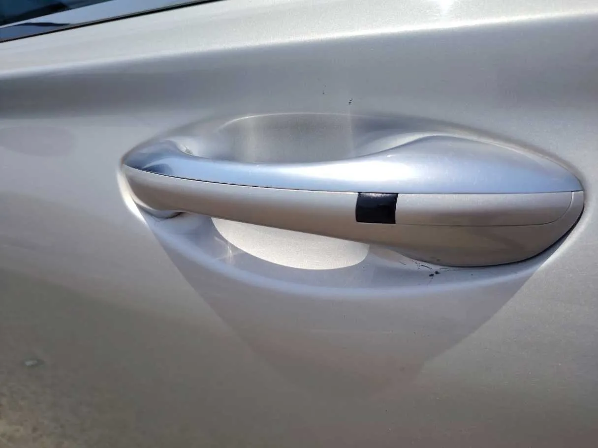 Car image 30