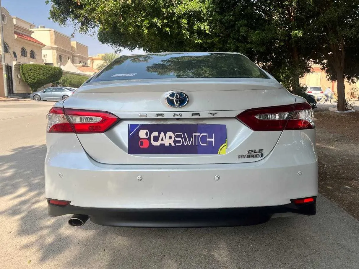 Car image 6