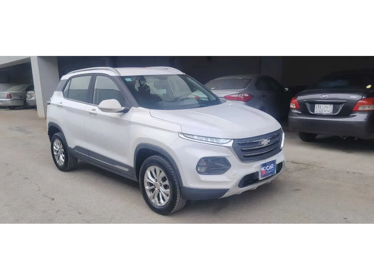 Car image 3